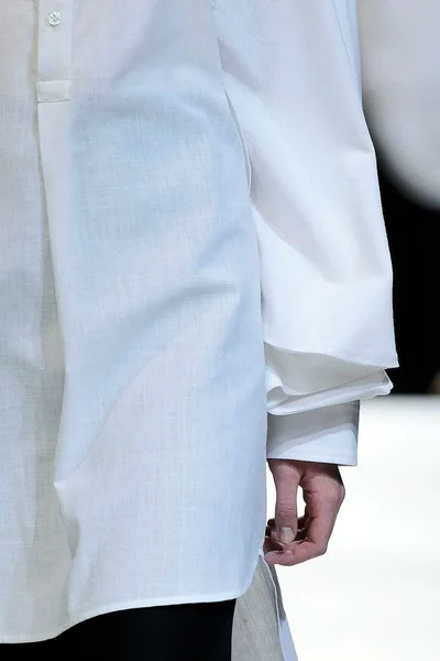 Look 50